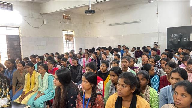   छत्तीसगढ़ रजत जयंती वर्ष के उपलक्ष्य में प्रतियोगिताओं एवं सेमीनार का सफल आयोजन 